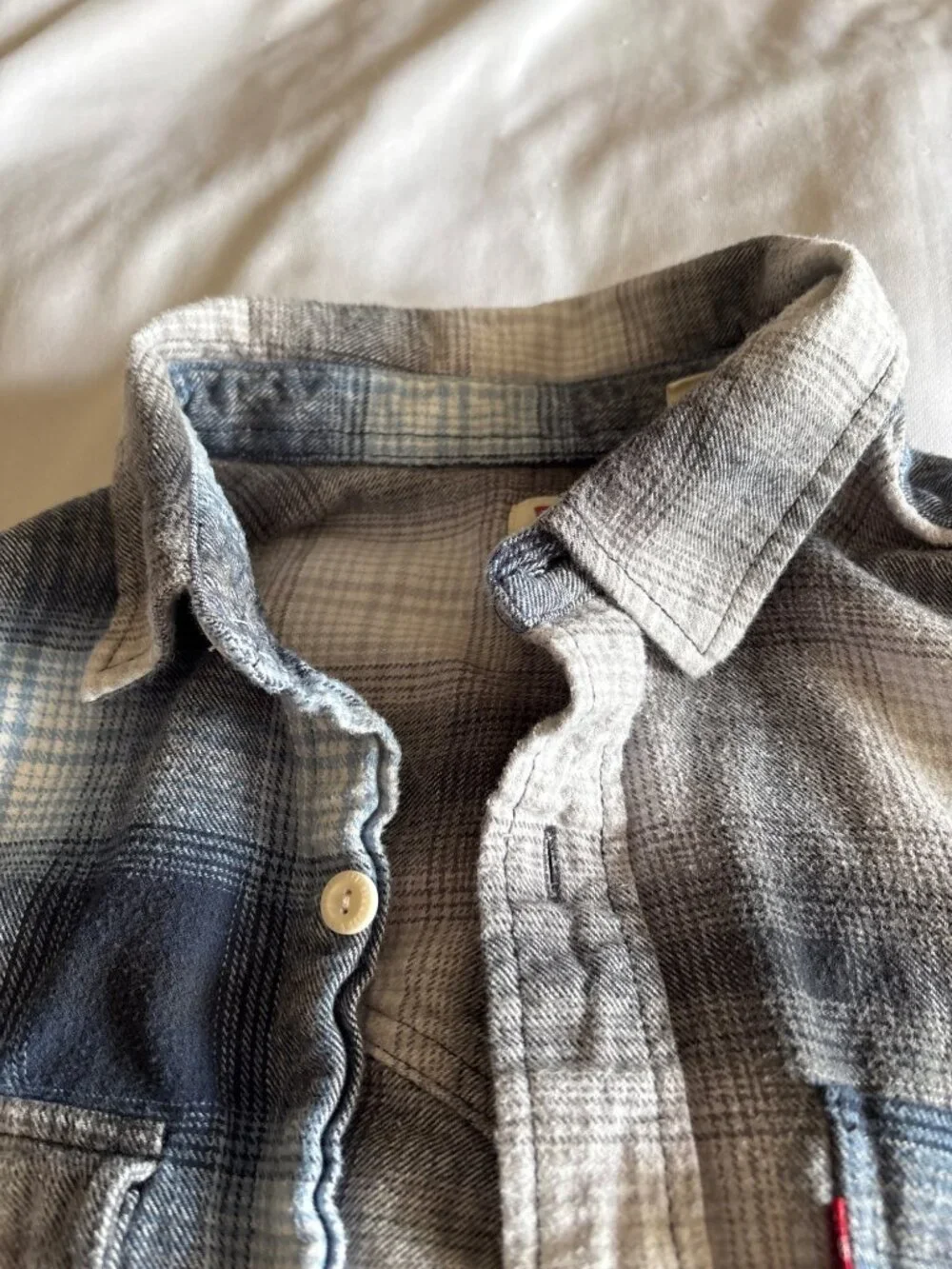 Levis Mens Medium Plaid Button-Up Flannel Shirt In Blue & Gray Vintage